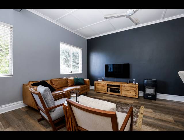 2.5 BEDROOM APARTMENT FOR SALE IN MORNINGSIDE